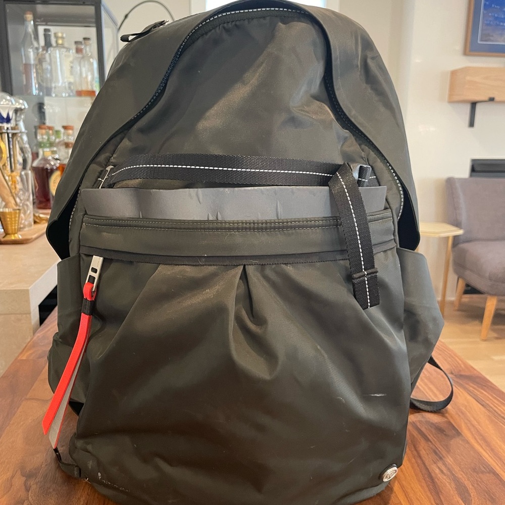 Lululemon Pack It Up Backpack in Olive